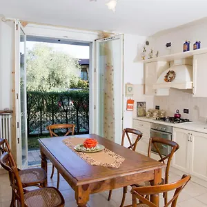  Appartement Con Giardino E Parcheggio Privato Italie
